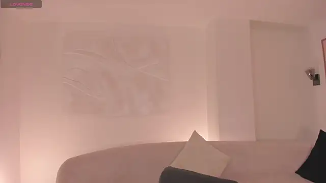 AnaDurant online show from November 20, 2025, 1:34 pm