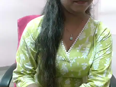 Snapshot of LovingPihu chatting on March 15, 2025, 5:41 am LovingPihu online show from March 15, 2025, 5:41 am