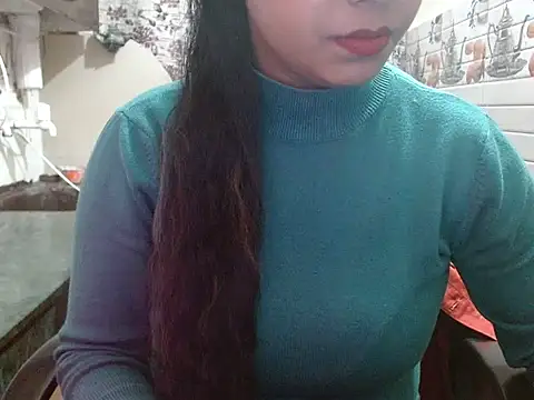 Snapshot of LovingPihu chatting on February 2, 2026, 6:23 am LovingPihu online show from February 2, 2026, 6:23 am