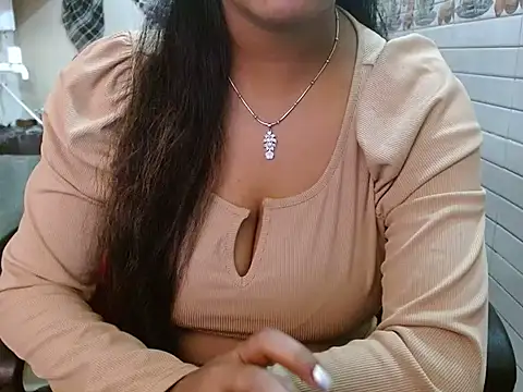 Snapshot of LovingPihu chatting on February 11, 2026, 5:40 am LovingPihu online show from February 11, 2026, 5:40 am