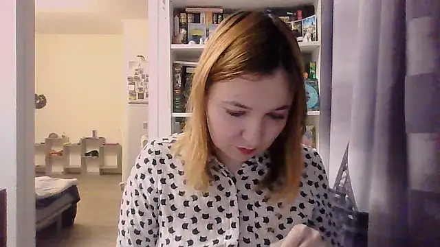 Snapshot of BrattyFoxyGirl chatting on November 7, 2025, 11:59 am BrattyFoxyGirl online show from November 7, 2025, 11:59 am