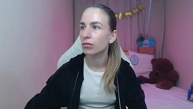 Snapshot of DeboraHorny chatting on April 9, 2026, 6:15 am DeboraHorny online show from April 9, 2026, 6:15 am