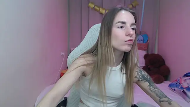 Snapshot of DeboraHorny chatting on April 11, 2026, 6:10 am DeboraHorny online show from April 11, 2026, 6:10 am