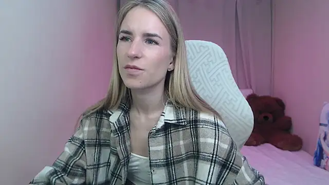 Snapshot of DeboraHorny chatting on May 4, 2026, 6:17 am DeboraHorny online show from May 4, 2026, 6:17 am