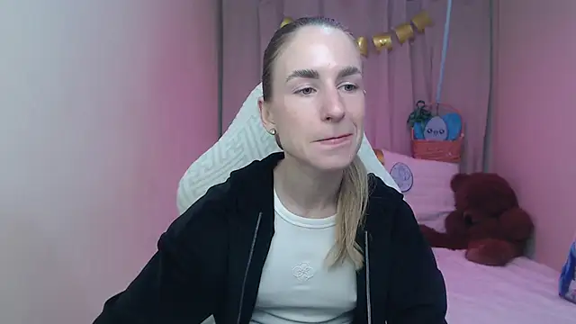 Snapshot of DeboraHorny chatting on April 9, 2026, 6:19 am DeboraHorny online show from April 9, 2026, 6:19 am