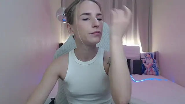 Snapshot of DeboraHorny chatting on May 24, 2026, 6:13 am DeboraHorny online show from May 24, 2026, 6:13 am