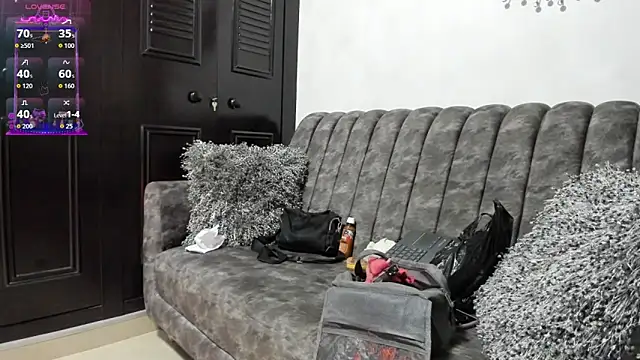 Keyla Milf online show from October 15, 2025, 2:21 am