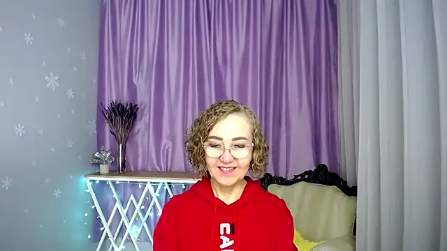 queen a n i online show from May 30, 2026, 9:04 am