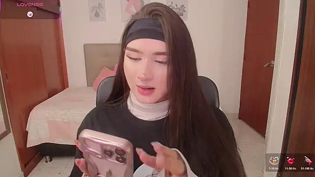 Miley Baker online show from December 19, 2025, 3:47 pm