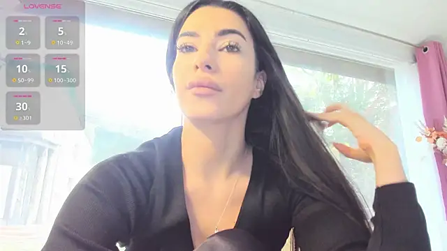 Naila18 online show from October 18, 2025, 7:21 am