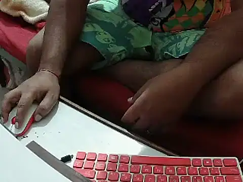 Snapshot of FUN4TIPS chatting on February 13, 2025, 3:35 pm FUN4TIPS online show from February 13, 2025, 3:35 pm