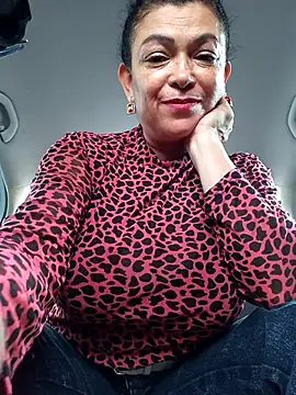 Snapshot of Friendly_2024 chatting on February 25, 2025, 7:27 pm Friendly 2024 online show from February 25, 2025, 7:27 pm