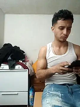 Snapshot of Torresmor chatting on February 9, 2026, 6:11 am Torresmor online show from February 9, 2026, 6:11 am