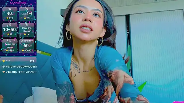 Mia Tin online show from September 14, 2025, 11:32 am