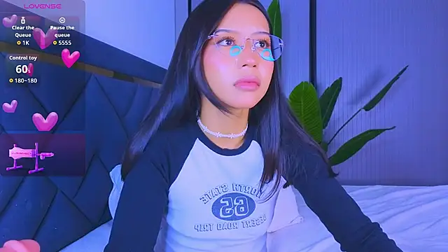 Mia Tin online show from May 13, 2026, 8:38 pm