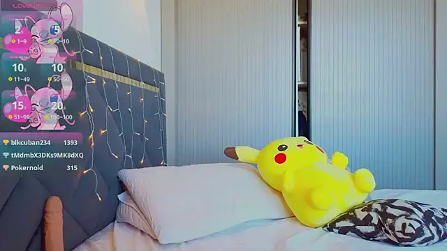 Mia Tin online show from March 10, 2025, 9:45 am