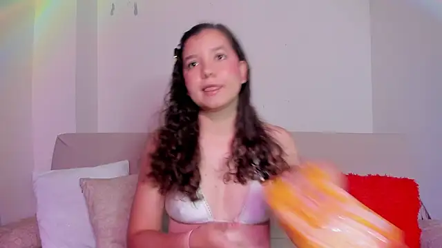 BUUNNY BELLA online show from April 30, 2026, 7:10 pm