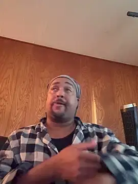 Snapshot of Tez44 chatting on November 21, 2025, 8:19 pm Tez44 online show from November 21, 2025, 8:19 pm