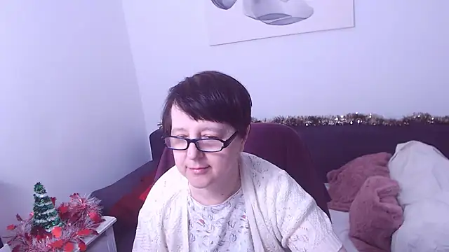 ChristaRose online show from December 19, 2025, 2:15 am