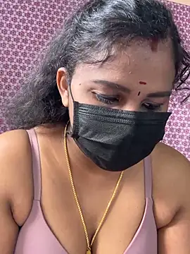 Snapshot of falooda288 chatting on April 4, 2026, 4:57 pm falooda288 online show from April 4, 2026, 4:57 pm