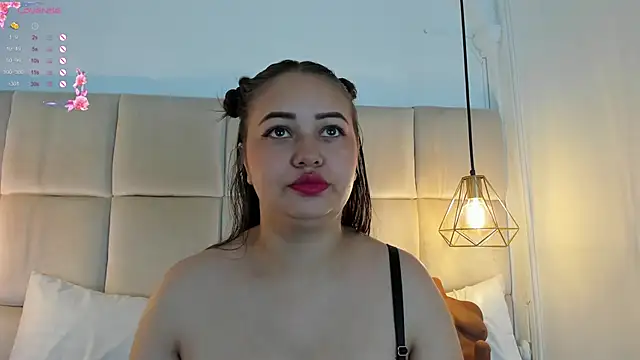 Snapshot of AnaisClark chatting on February 13, 2025, 11:28 am AnaisClark online show from February 13, 2025, 11:28 am