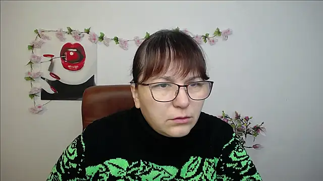 Snapshot of AliceInksSweetty chatting on January 19, 2026, 7:12 am AliceInksSweetty online show from January 19, 2026, 7:12 am