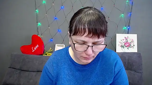 Snapshot of AliceInksSweetty chatting on February 9, 2026, 7:28 am AliceInksSweetty online show from February 9, 2026, 7:28 am