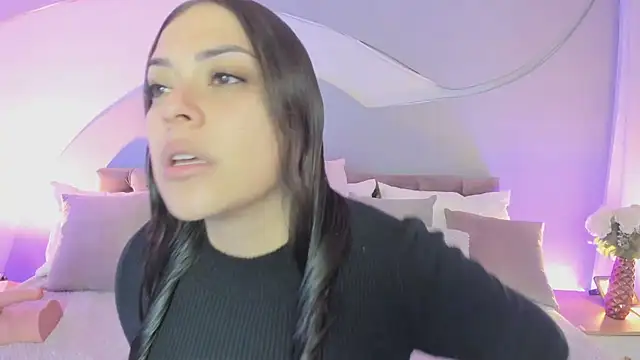 Nicolle W online show from February 24, 2026, 11:55 am