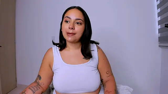 Snapshot of susy_angel chatting on May 8, 2026, 10:02 pm susy angel online show from May 8, 2026, 10:02 pm