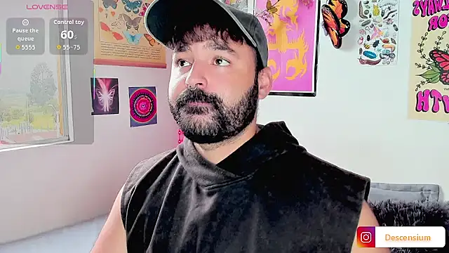 johnnyalx online show from November 5, 2025, 7:39 pm