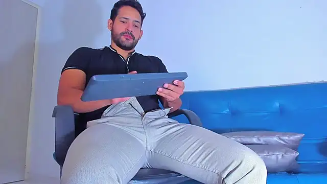 Snapshot of JorsMontero chatting on March 5, 2025, 12:00 pm JorsMontero online show from March 5, 2025, 12:00 pm