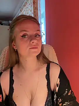 Snapshot of SophiaSweet_ chatting on March 3, 2026, 7:04 am SophiaSweet online show from March 3, 2026, 7:04 am