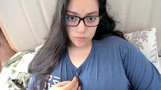 Snapshot of roniewester chatting on February 21, 2026, 2:30 pm roniewester online show from February 21, 2026, 2:30 pm