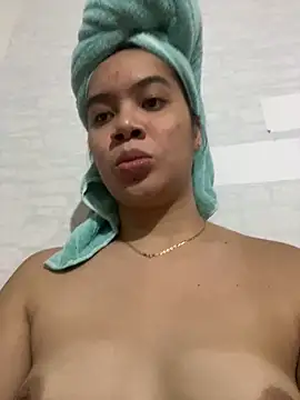 Snapshot of Hebefemme chatting on March 20, 2025, 2:10 pm Hebefemme online show from March 20, 2025, 2:10 pm