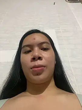 Snapshot of Hebefemme chatting on March 7, 2025, 10:46 am Hebefemme online show from March 7, 2025, 10:46 am