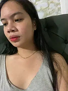 Snapshot of Hebefemme chatting on February 26, 2025, 4:16 pm Hebefemme online show from February 26, 2025, 4:16 pm