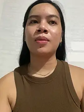 Snapshot of Hebefemme chatting on March 19, 2025, 8:32 pm Hebefemme online show from March 19, 2025, 8:32 pm