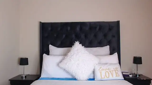 Snapshot of Sexynaughty_Gal chatting on November 8, 2025, 9:51 pm Sexynaughty Gal online show from November 8, 2025, 9:51 pm