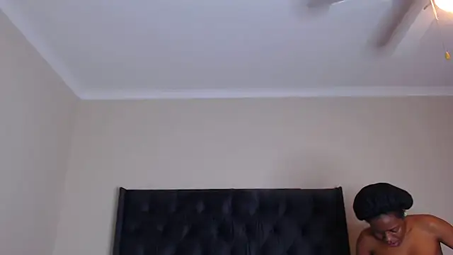 Snapshot of Sexynaughty_Gal chatting on November 12, 2025, 9:07 pm Sexynaughty Gal online show from November 12, 2025, 9:07 pm