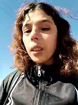 mariamac420 online show from May 15, 2026, 5:00 pm