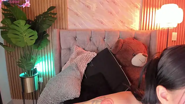 Snapshot of karol_green_ chatting on April 20, 2026, 5:10 am karol green online show from April 20, 2026, 5:10 am