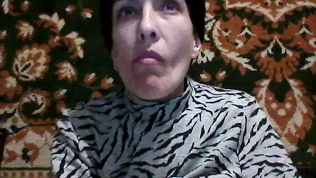 SunnyAmorre online show from April 28, 2026, 6:56 pm