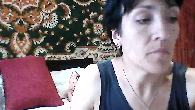 SunnyAmorre online show from June 14, 2026, 9:43 am