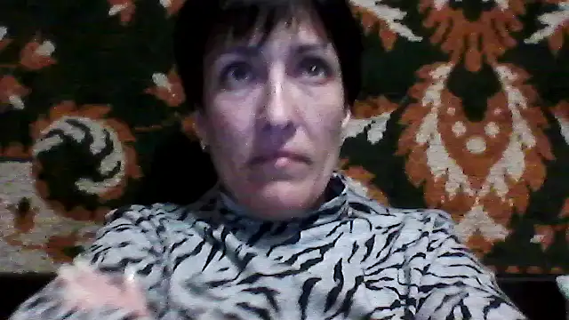 SunnyAmorre online show from April 30, 2026, 8:05 pm