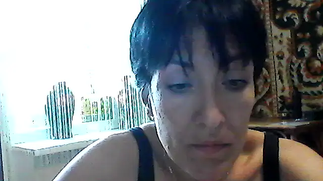 SunnyAmorre online show from June 13, 2026, 12:25 pm