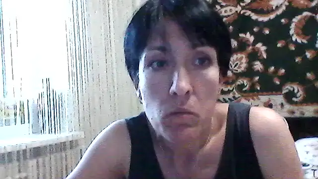 SunnyAmorre online show from June 15, 2026, 1:11 pm