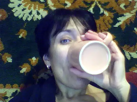 SunnyAmorre online show from October 22, 2025, 10:15 am