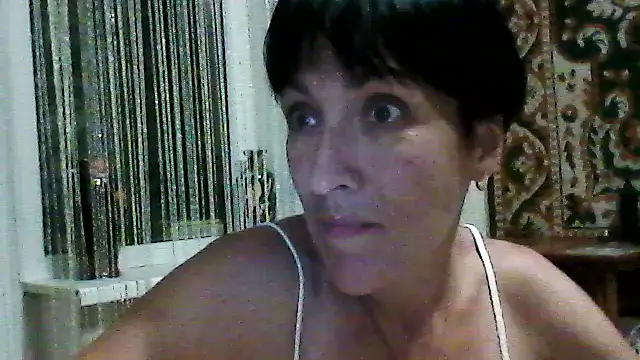 Snapshot of SunnyAmorre chatting on July 4, 2026, 10:14 pm SunnyAmorre online show from July 4, 2026, 10:14 pm