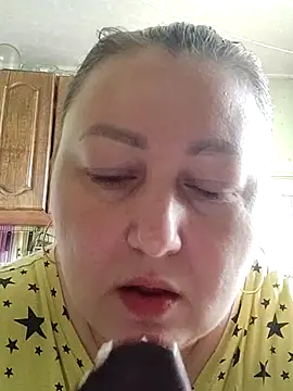 Snapshot of Rini333 chatting on May 6, 2026, 8:51 am Rini333 online show from May 6, 2026, 8:51 am