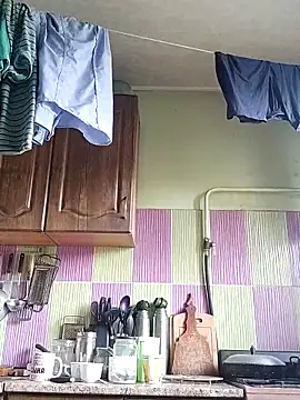 Rini333 online show from October 19, 2025, 8:06 am